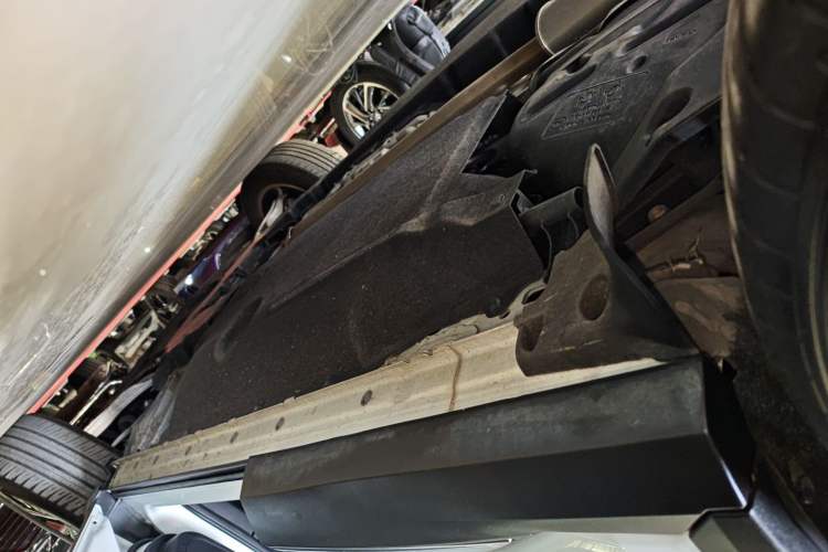 Used Nissan X-Trail 2023 e-POWER Ultra-Hybrid Dual-Motor All-Wheel-Drive Luxury Edition Right Side Sill