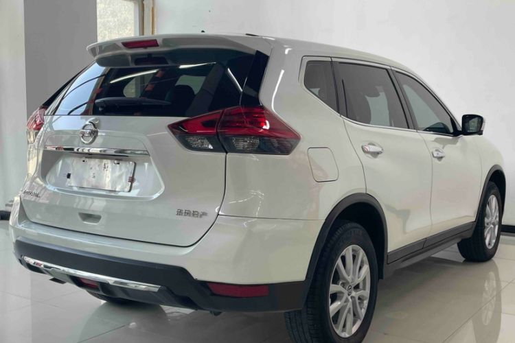 Used Nissan X-Trail 2023 Classic 2.0L Two-Wheel Drive Smart Connect Premium Edition Roof