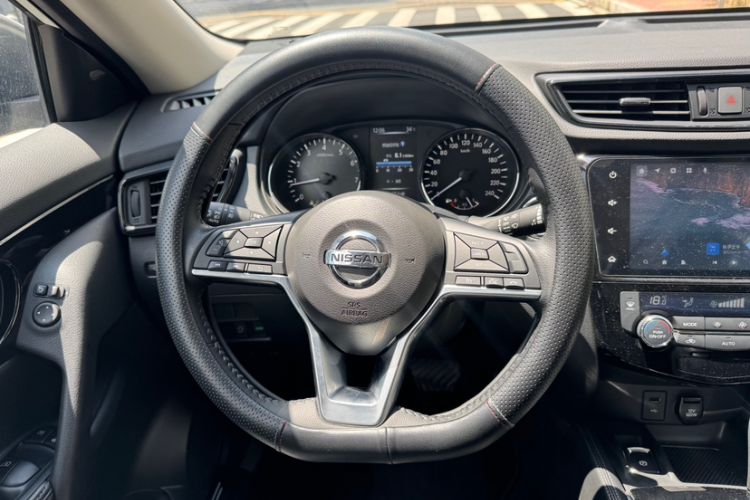Used Nissan X-Trail 2023 Classic 2.0L Two-Wheel Drive Smart Connect Premium Edition Steering Wheel
