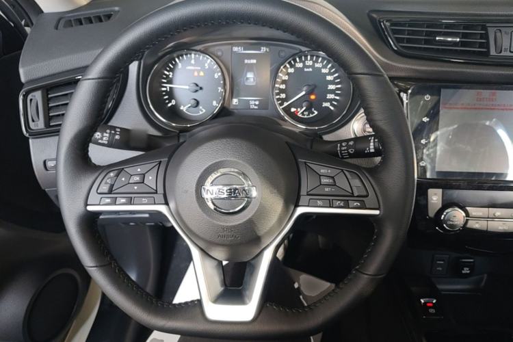 Used Nissan X-Trail 2023 Classic 2.0L Two-Wheel Drive Smart Connect Premium Edition Steering Wheel