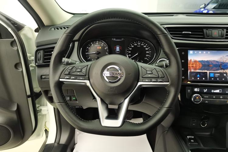 Used Nissan X-Trail 2023 Classic 2.0L Two-Wheel Drive Smart Connect Premium Edition Steering Wheel