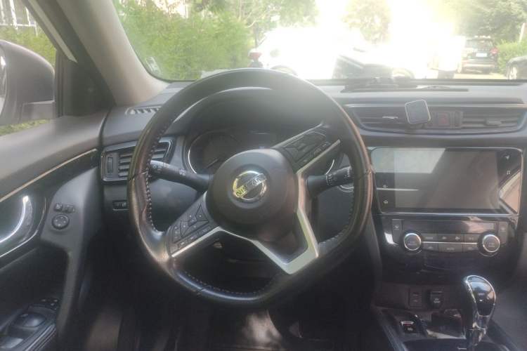 Used Nissan X-Trail 2023 Classic 2.0L Two-Wheel Drive Smart Connect & Comfort Edition Steering Wheel