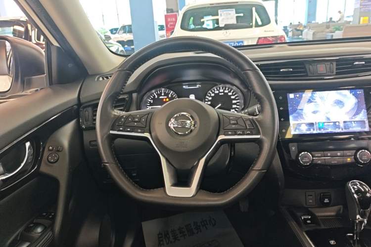 Used Nissan X-Trail 2023 Classic 2.0L Two-Wheel Drive Smart Connect Premium Edition Steering Wheel