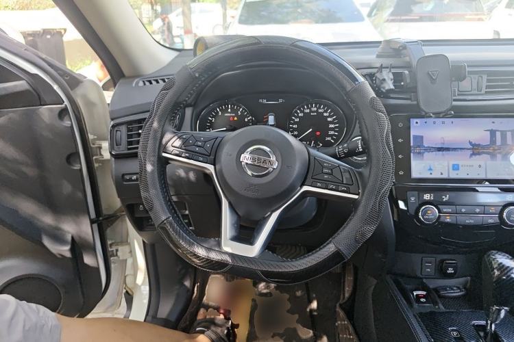 Used Nissan X-Trail 2023 Classic 2.0L Two-Wheel Drive Smart Connect Premium Edition Steering Wheel