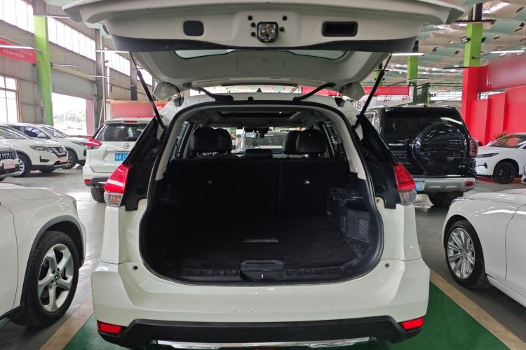 Used Nissan X-Trail 2023 Classic 2.0L Two-Wheel Drive Smart Connect & Comfort Edition Trunk