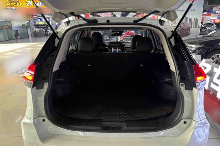 Used Nissan X-Trail 2023 Classic 2.0L Two-Wheel Drive Smart Connect & Comfort Edition Trunk