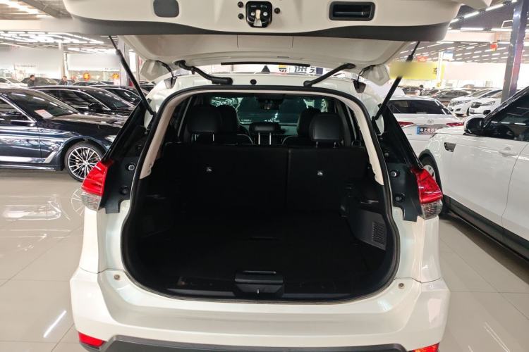 Used Nissan X-Trail 2023 Classic 2.0L Two-Wheel Drive Smart Connect & Comfort Edition Trunk