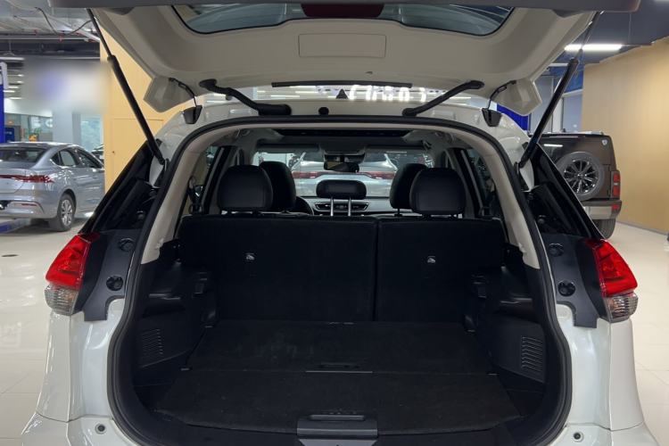 Used Nissan X-Trail 2023 Classic 2.0L Two-Wheel Drive Smart Connect & Comfort Edition Trunk