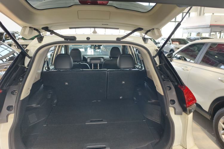 Used Nissan X-Trail 2023 Classic 2.0L Two-Wheel Drive Smart Connect & Comfort Edition Trunk