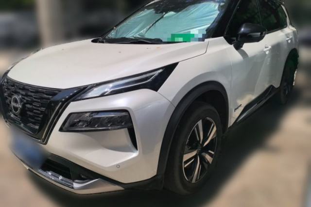 Ojetý Nissan X-Trail 2023 e-POWER Ultra-Hybrid Dual-Motor All-Wheel-Drive Supreme Edition