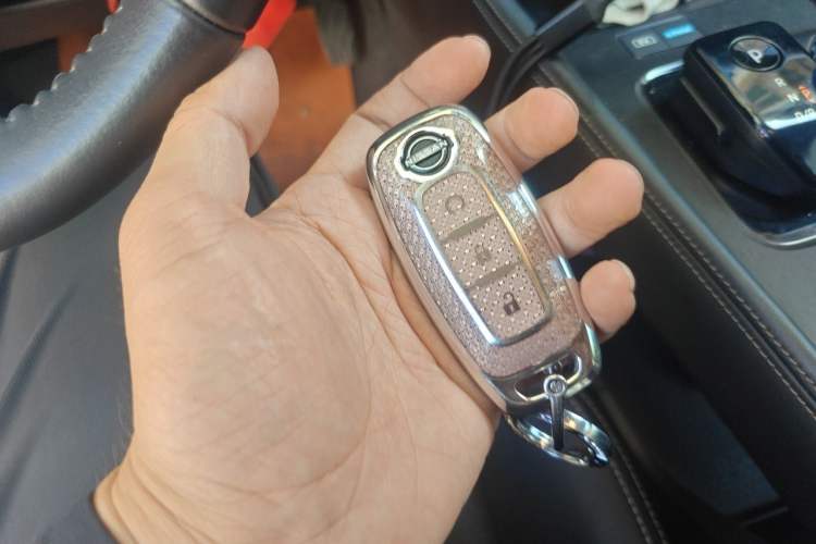 Used Nissan X-Trail 2023 e-POWER Ultra-Hybrid Dual-Motor All-Wheel-Drive Luxury Edition Vehicle Key