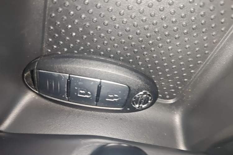 Used Nissan X-Trail 2023 Classic 2.0L Two-Wheel Drive Smart Connect Premium Edition Vehicle Key