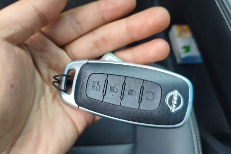 Used Nissan X-Trail 2023 e-POWER Ultra-Hybrid Dual-Motor All-Wheel-Drive Supreme Edition Vehicle Key