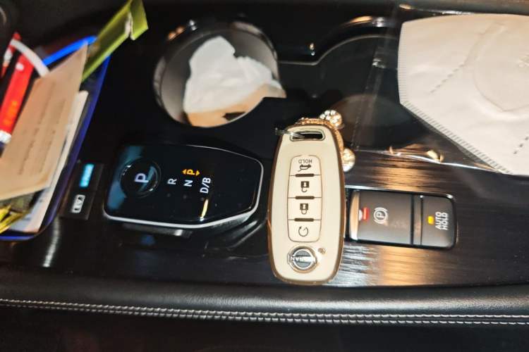 Used Nissan X-Trail 2023 e-POWER Ultra-Hybrid Dual-Motor All-Wheel-Drive Supreme Edition Vehicle Key
