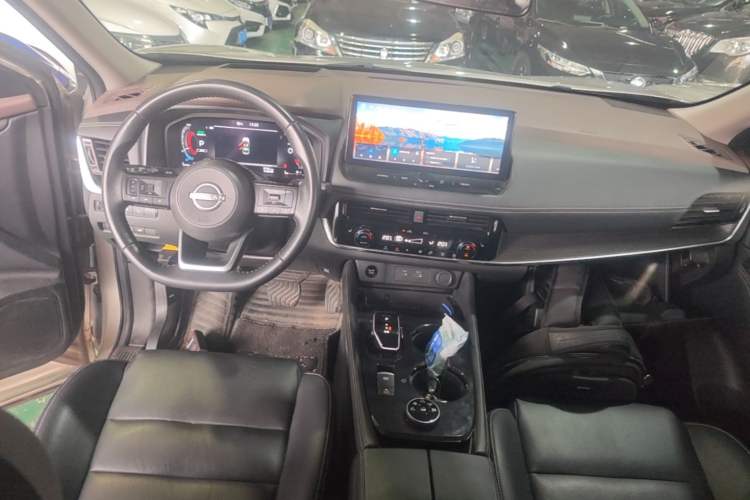 Used Nissan X-Trail 2023 e-POWER Ultra-Hybrid Dual-Motor All-Wheel-Drive Supreme Edition Center Console