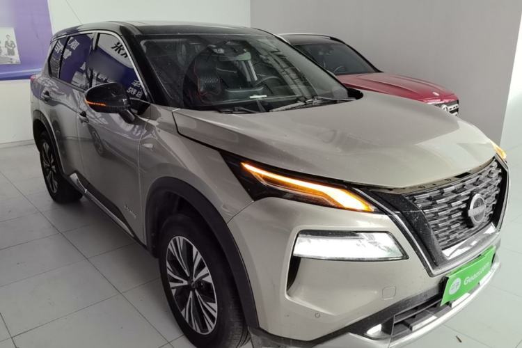 Used Nissan X-Trail 2023 e-POWER Ultra-Hybrid Dual-Motor All-Wheel-Drive Luxury Edition Front Right 45 Deg