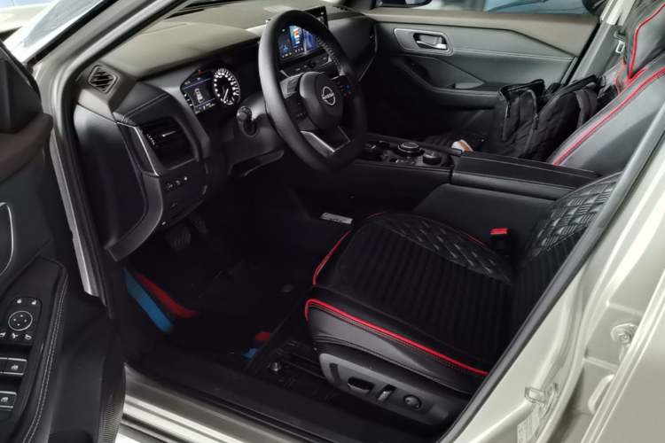 Used Nissan X-Trail 2023 e-POWER Ultra-Hybrid Dual-Motor All-Wheel-Drive Luxury Edition Left Front Seat