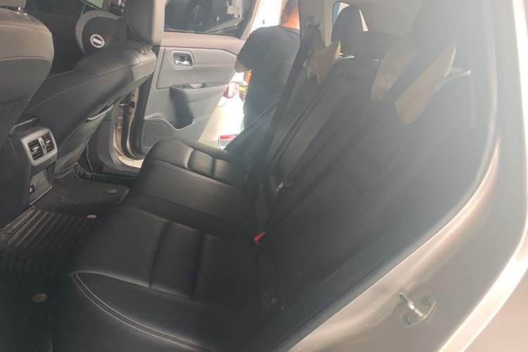 Used Nissan X-Trail 2023 e-POWER Ultra-Hybrid Dual-Motor All-Wheel-Drive Supreme Edition Left Rear Seat
