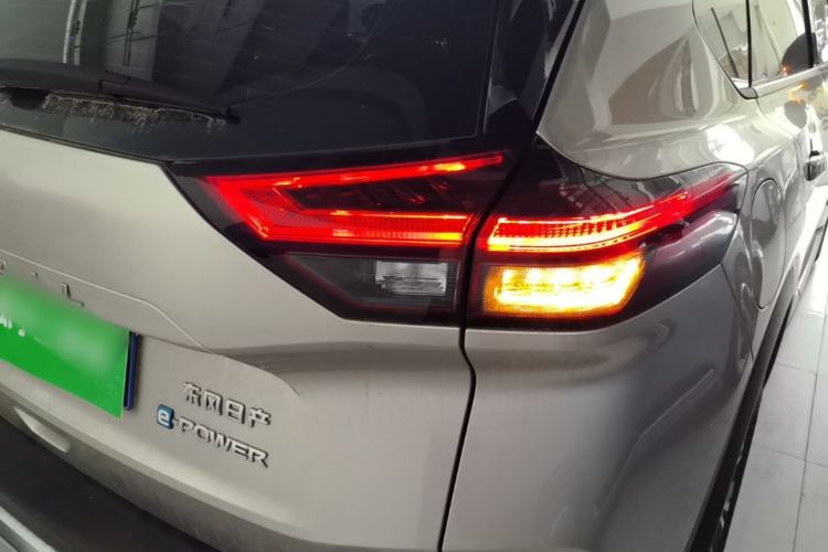 Used Nissan X-Trail 2023 e-POWER Ultra-Hybrid Dual-Motor All-Wheel-Drive Luxury Edition Right Rear Taillight