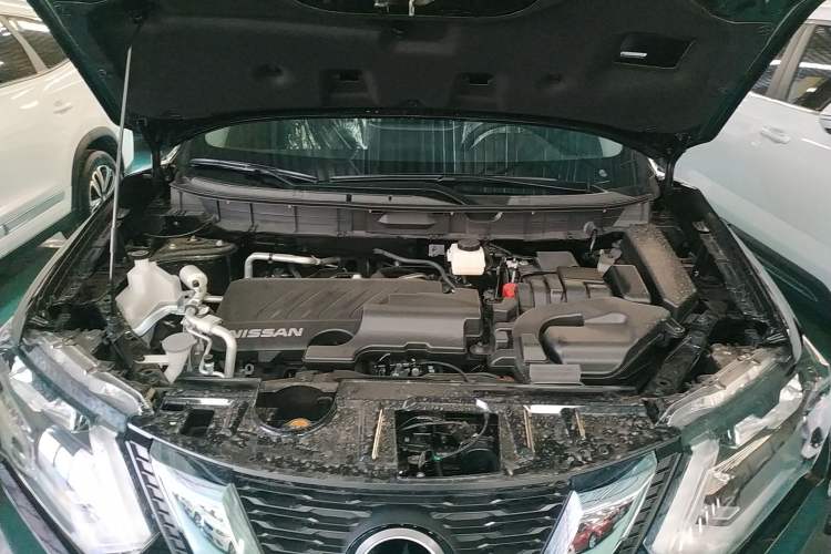 Used Nissan X-Trail 2025 Honor 2.0L Two-Wheel Drive Genuine Edition Engine Bay