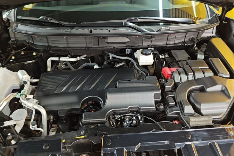 Used Nissan X-Trail 2025 Honor 2.0L Two-Wheel Drive Genuine Edition Engine Bay