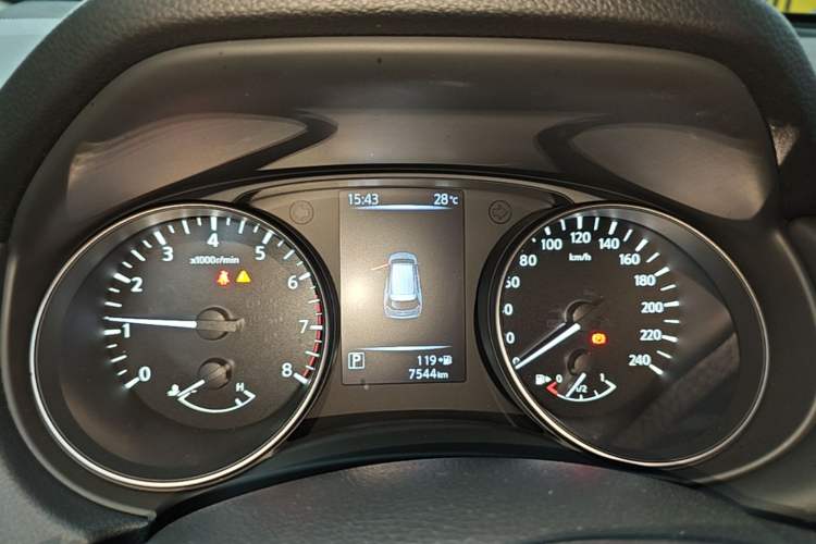 Used Nissan X-Trail 2025 Honor 2.0L Two-Wheel Drive Genuine Edition Instrument Cluster