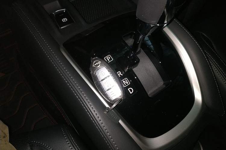 Used Nissan X-Trail 2025 Honor 2.0L Two-Wheel Drive Genuine Edition Interior 1