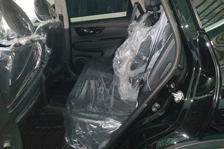 Used Nissan X-Trail 2025 Honor 2.0L Two-Wheel Drive Genuine Edition Interior 4