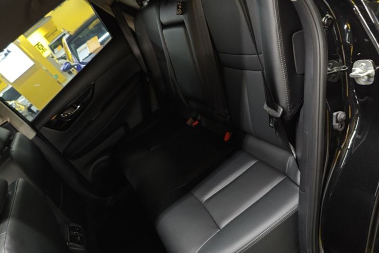Used Nissan X-Trail 2025 Honor 2.0L Two-Wheel Drive Genuine Edition Left Rear Seat
