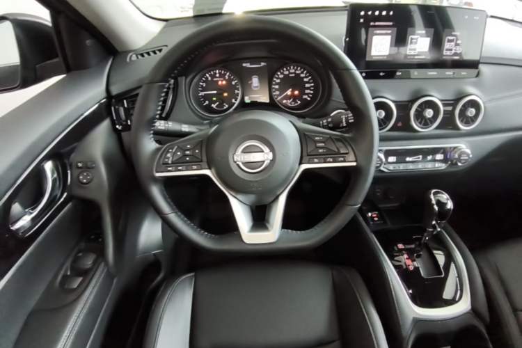 Used Nissan X-Trail 2025 Honor 2.0L Two-Wheel Drive Leading Edition Steering Wheel