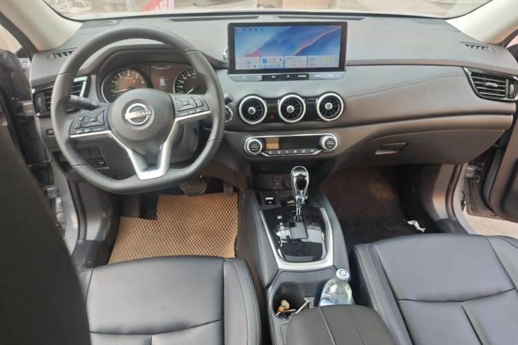 Used Nissan X-Trail 2025 Honor 2.0L Two-Wheel Drive Leading Edition Center Console