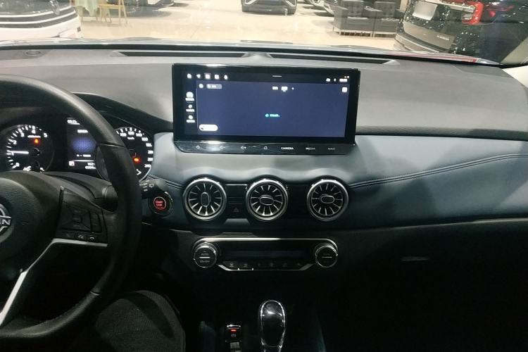 Used Nissan X-Trail 2025 Honor 2.0L Two-Wheel Drive Leading Edition Center Console