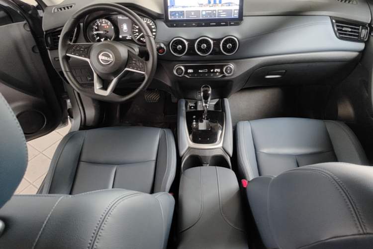 Used Nissan X-Trail 2025 Honor 2.0L Two-Wheel Drive Leading Edition Center Console