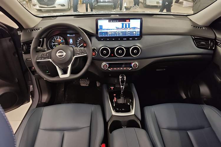 Used Nissan X-Trail 2025 Honor 2.0L Two-Wheel Drive Leading Edition Center Console