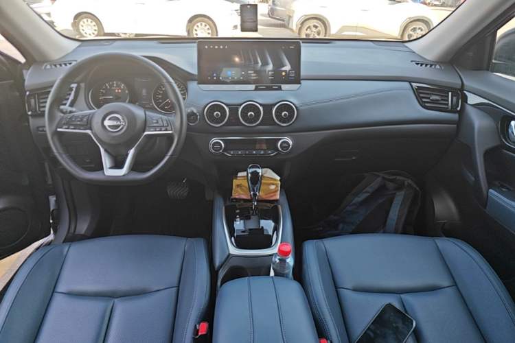 Used Nissan X-Trail 2025 Honor 2.0L Two-Wheel Drive Leading Edition Center Console