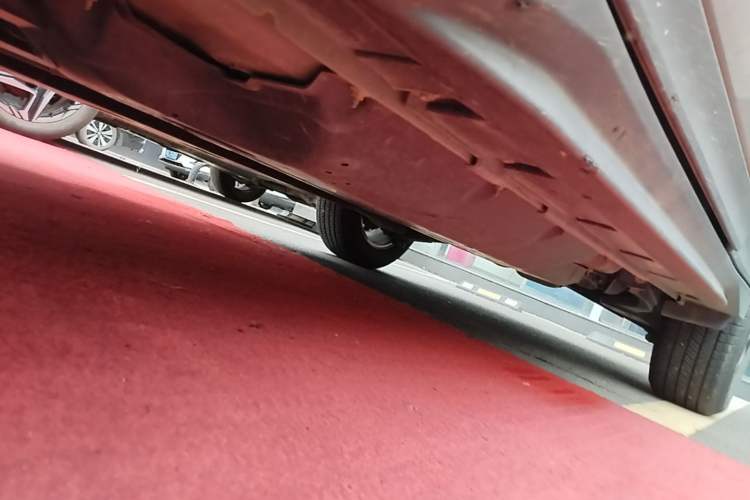 Used Nissan X-Trail 2025 Honor 2.0L Two-Wheel Drive Leading Edition Chassis Front Left