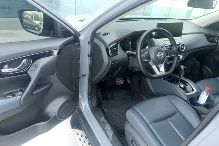 Used Nissan X-Trail 2025 Honor 2.0L Two-Wheel Drive Leading Edition Driver Seat