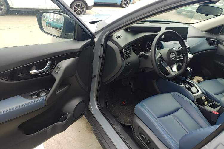 Used Nissan X-Trail 2025 Honor 2.0L Two-Wheel Drive Leading Edition Driver Seat
