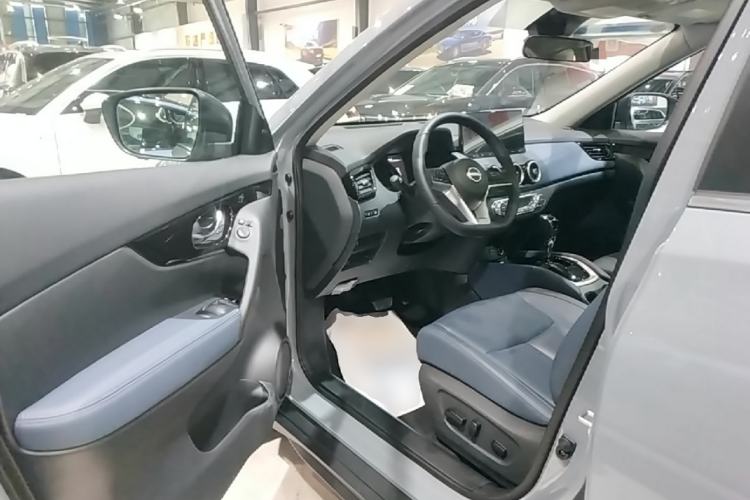 Used Nissan X-Trail 2025 Honor 2.0L Two-Wheel Drive Leading Edition Driver Seat