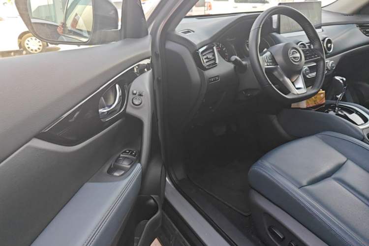 Used Nissan X-Trail 2025 Honor 2.0L Two-Wheel Drive Leading Edition Driver Seat