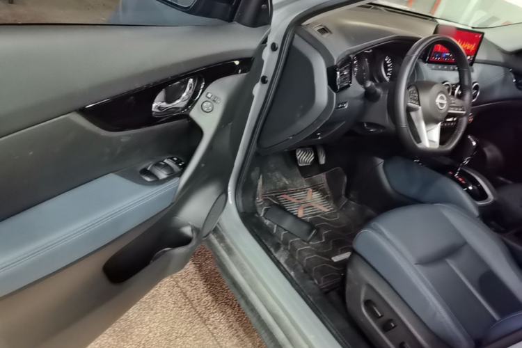 Used Nissan X-Trail 2025 Honor 2.0L Two-Wheel Drive Leading Edition Driver Seat