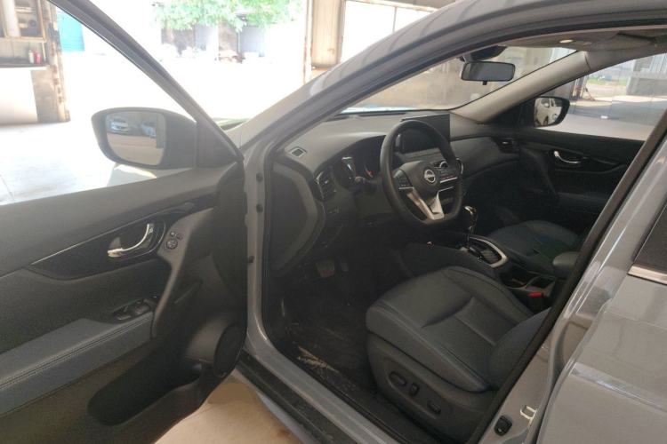 Used Nissan X-Trail 2025 Honor 2.0L Two-Wheel Drive Leading Edition Driver Seat