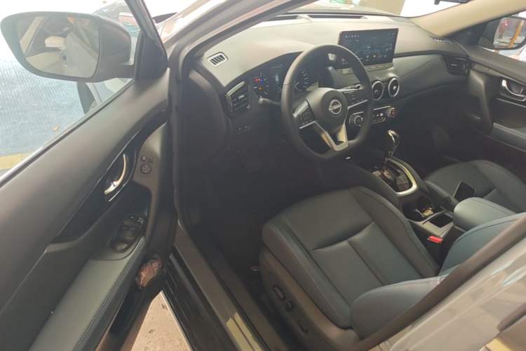 Used Nissan X-Trail 2025 Honor 2.0L Two-Wheel Drive Leading Edition Driver Seat
