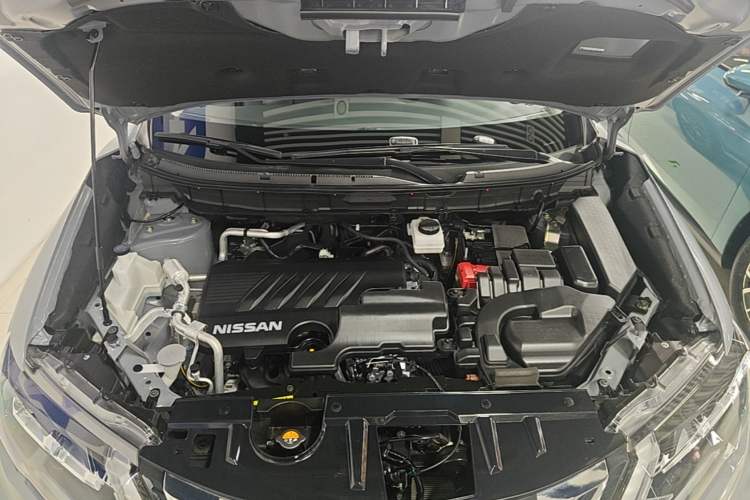Used Nissan X-Trail 2025 Honor 2.0L Two-Wheel Drive Leading Edition Engine Bay