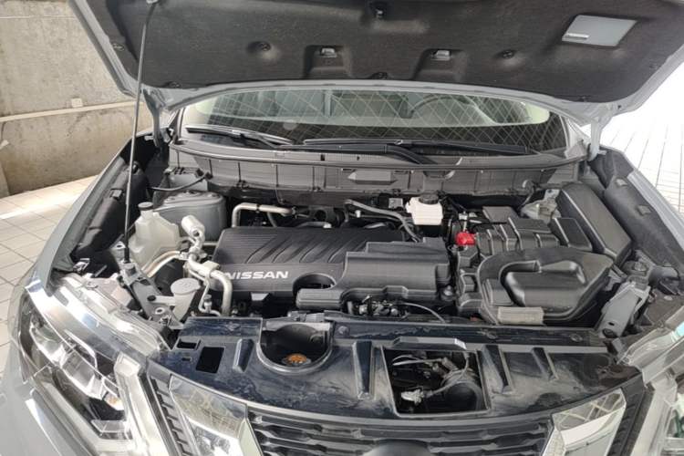 Used Nissan X-Trail 2025 Honor 2.0L Two-Wheel Drive Leading Edition Engine Bay