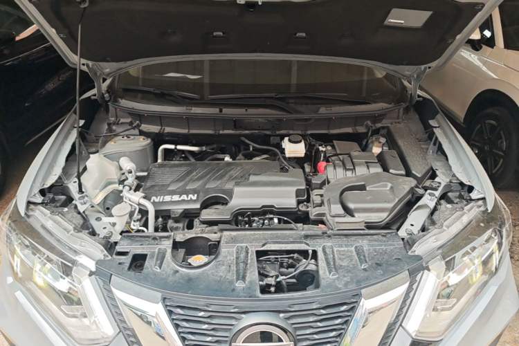 Used Nissan X-Trail 2025 Honor 2.0L Two-Wheel Drive Leading Edition Engine Bay