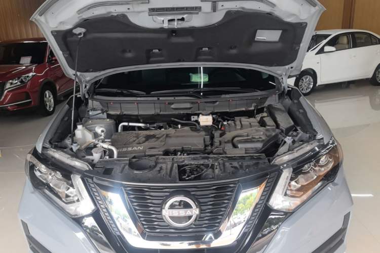 Used Nissan X-Trail 2025 Honor 2.0L Two-Wheel Drive Leading Edition Engine Bay