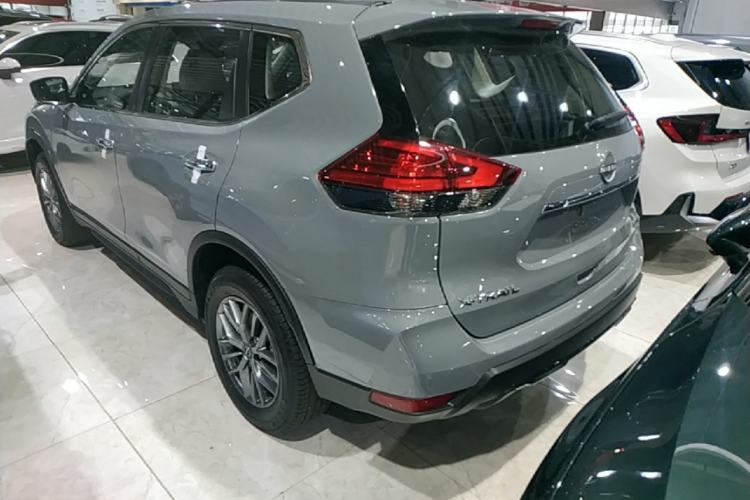 Used Nissan X-Trail 2025 Honor 2.0L Two-Wheel Drive Leading Edition Exterior 2
