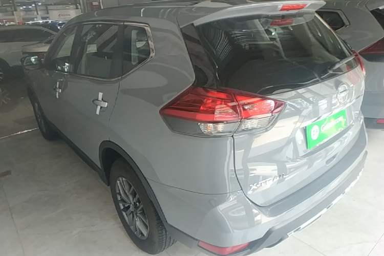 Used Nissan X-Trail 2025 Honor 2.0L Two-Wheel Drive Leading Edition Exterior 2
