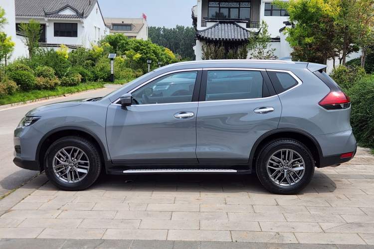 Used Nissan X-Trail 2025 Honor 2.0L Two-Wheel Drive Leading Edition Exterior 4